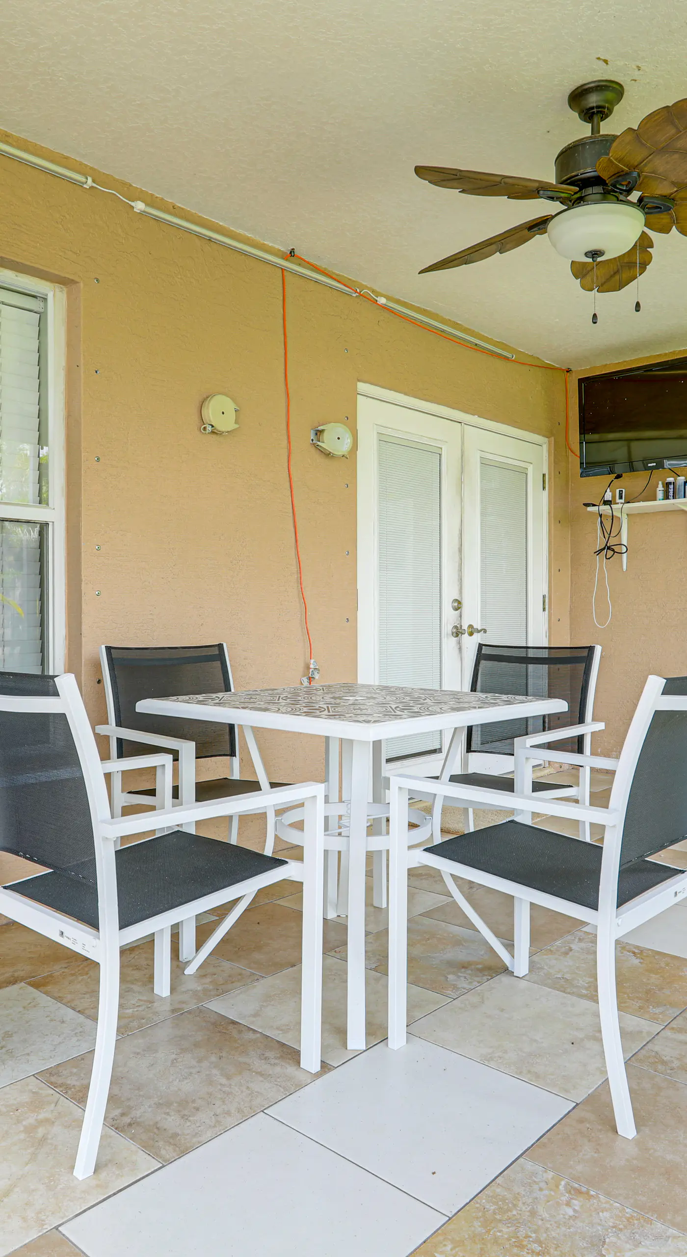 Screened Patio & Hot Tub: Port St Lucie Home!