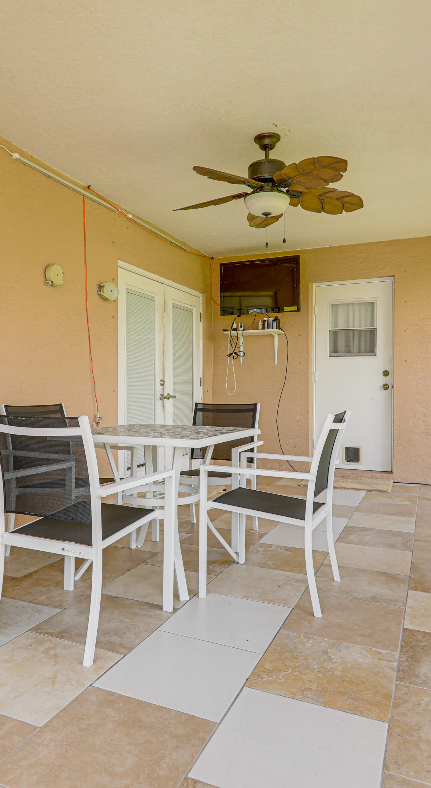 Screened Patio & Hot Tub: Port St Lucie Home!