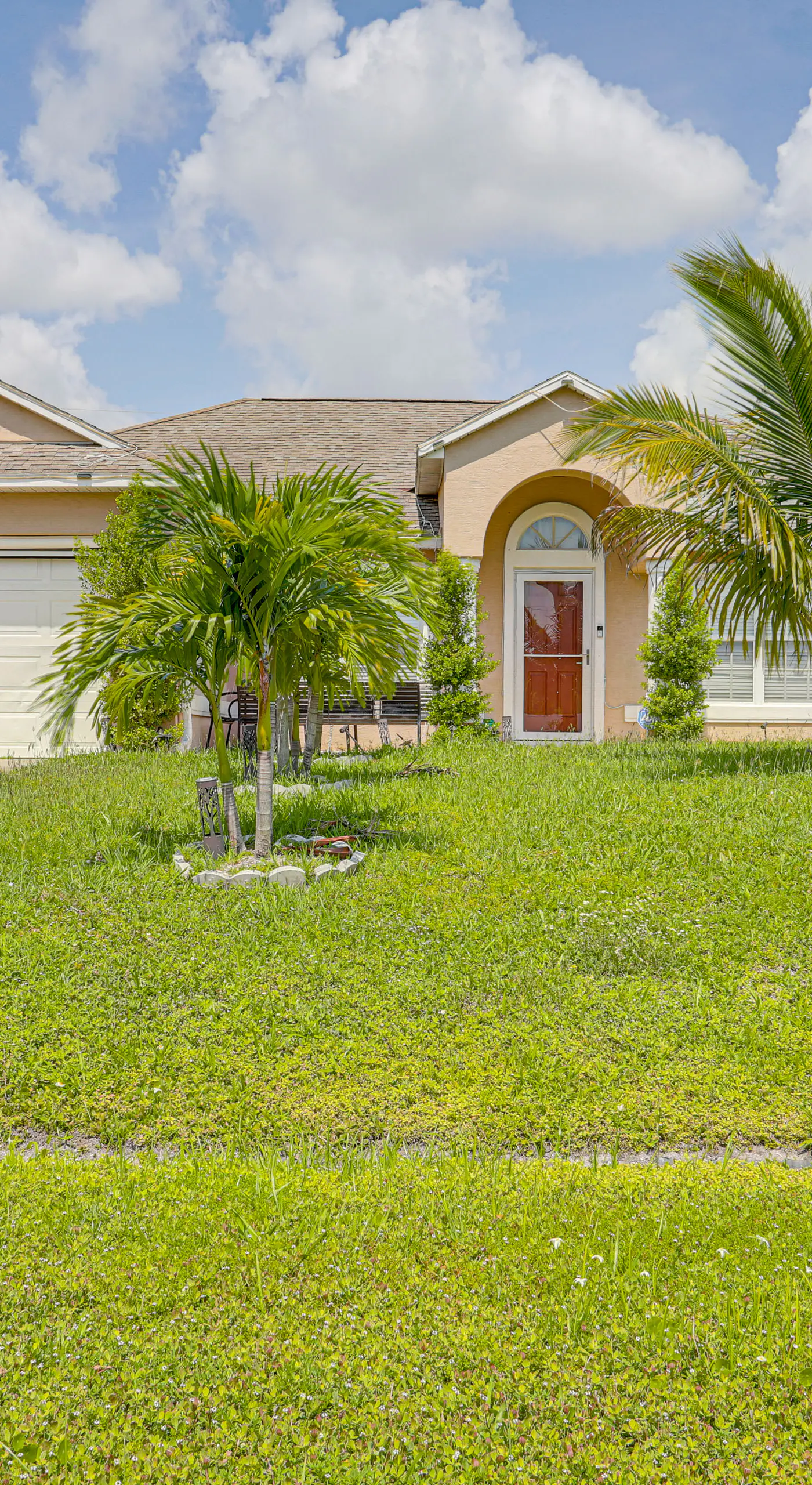 Screened Patio & Hot Tub: Port St Lucie Home!