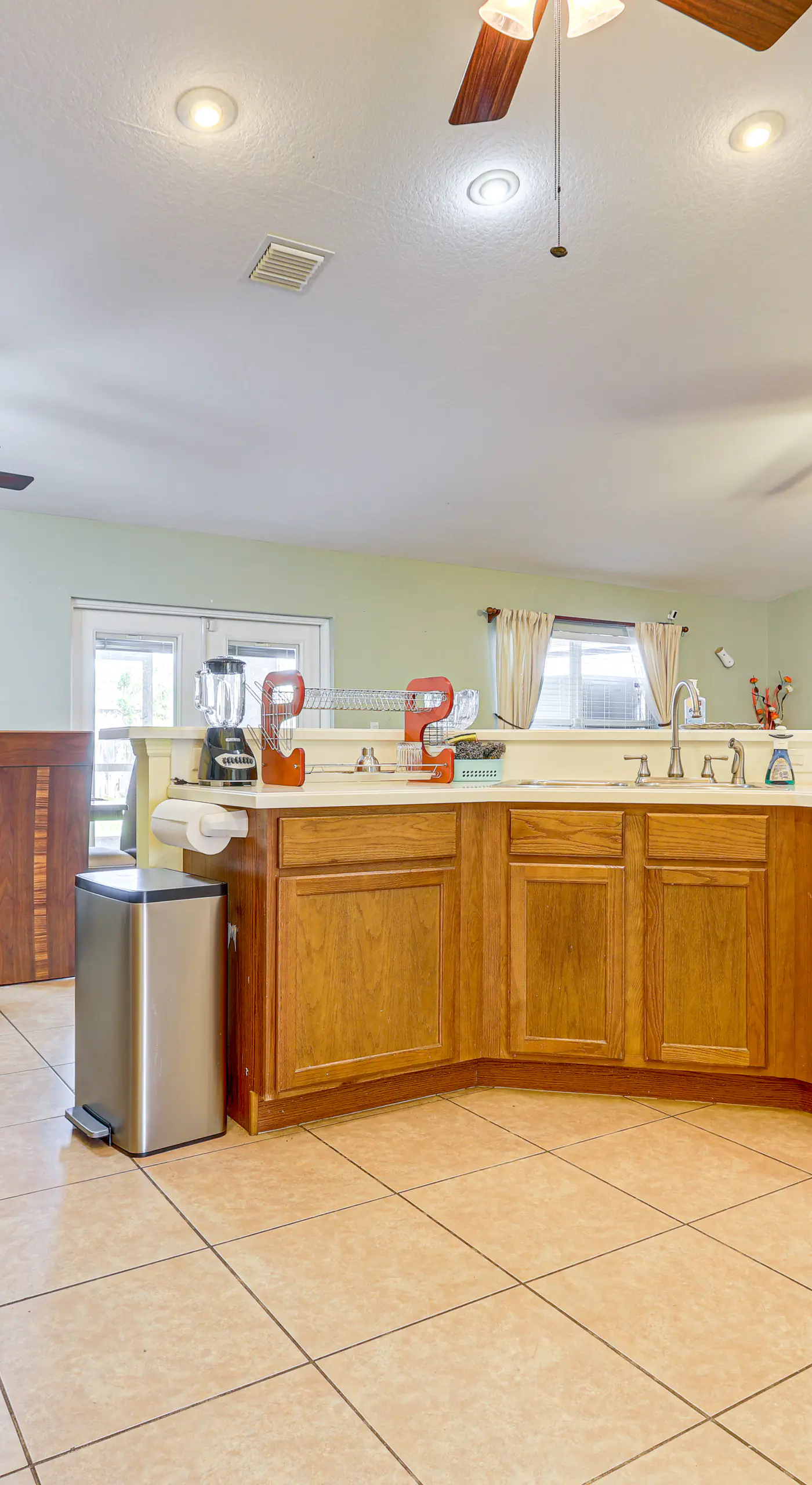 Screened Patio & Hot Tub: Port St Lucie Home!