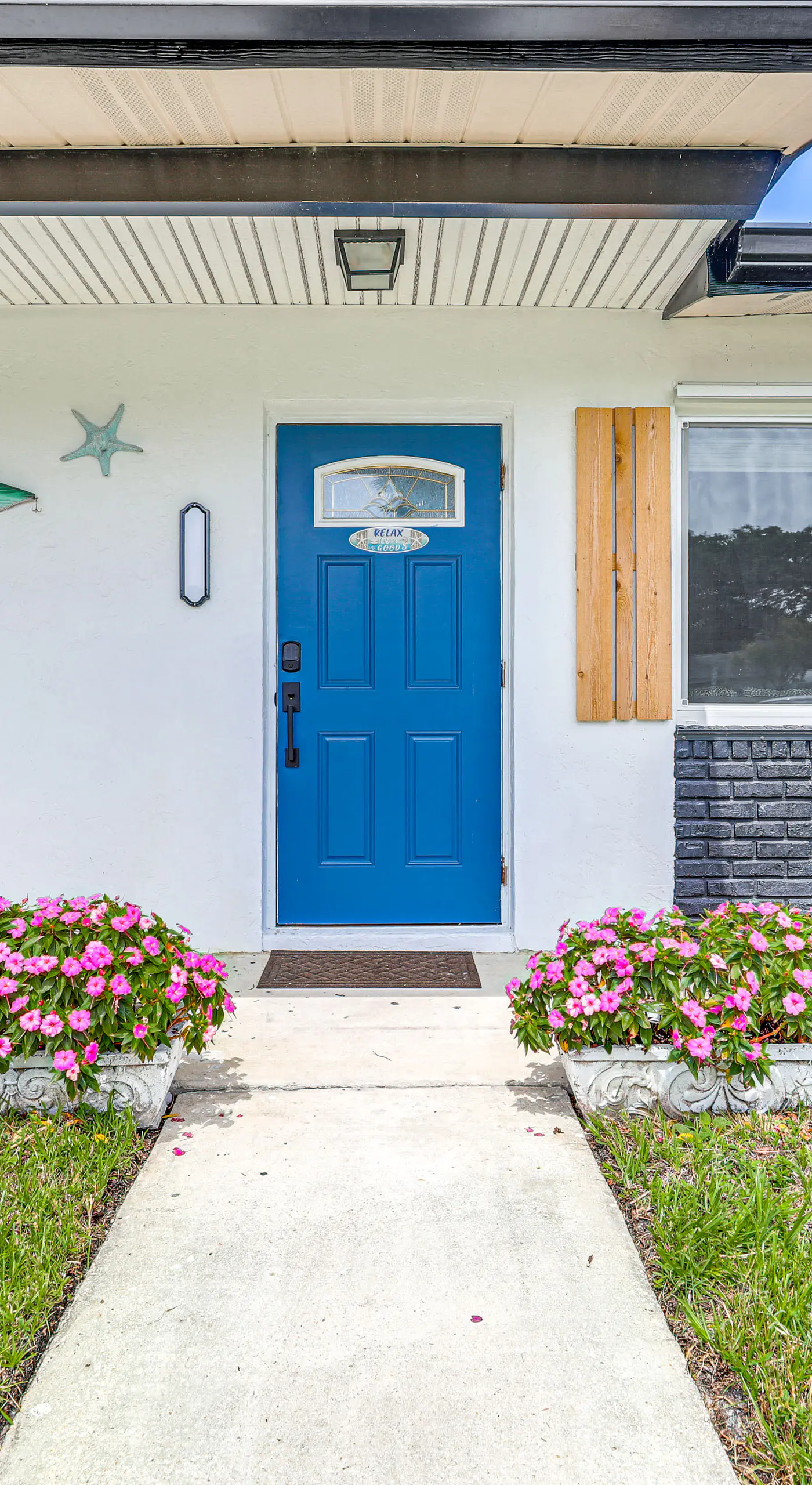 Swim, Game & BBQ: Family Retreat in Stuart