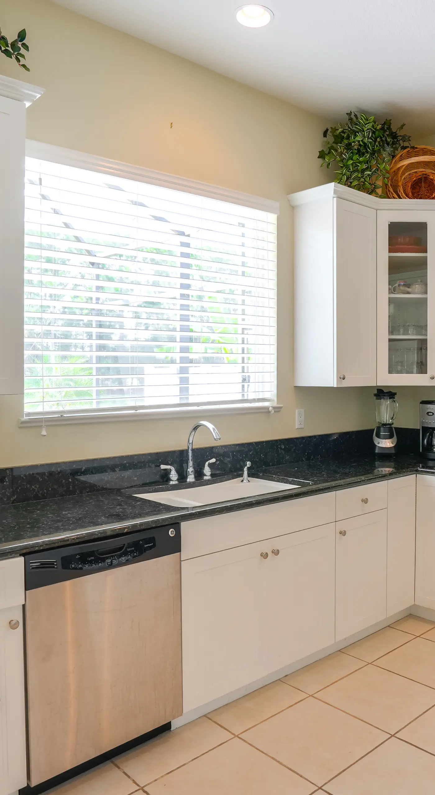 Swim & Golf: Family Home 2 Mi to Clover Park!