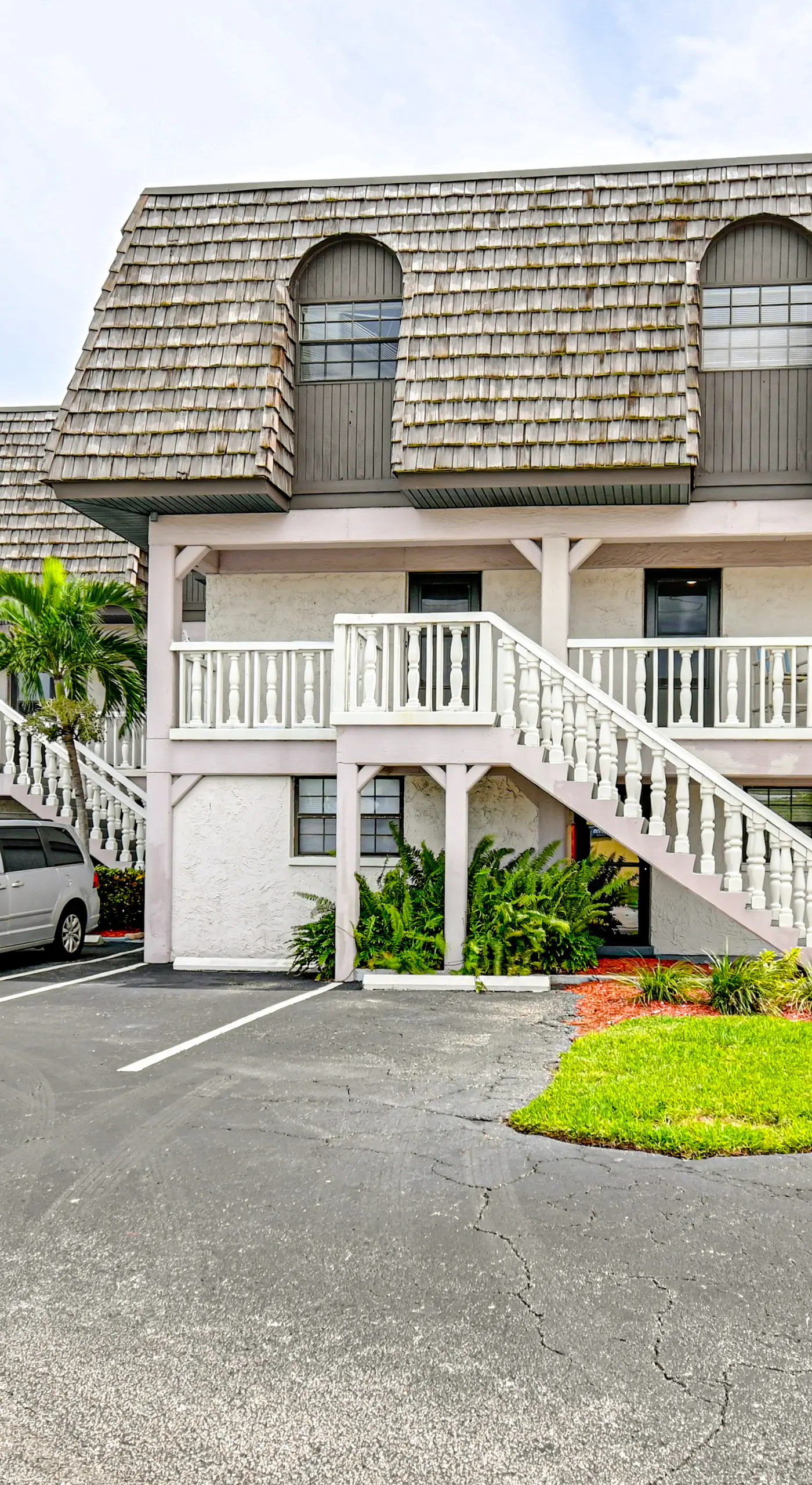 Steps to Sand: Condo w/ Pool Access in Cocoa Beach