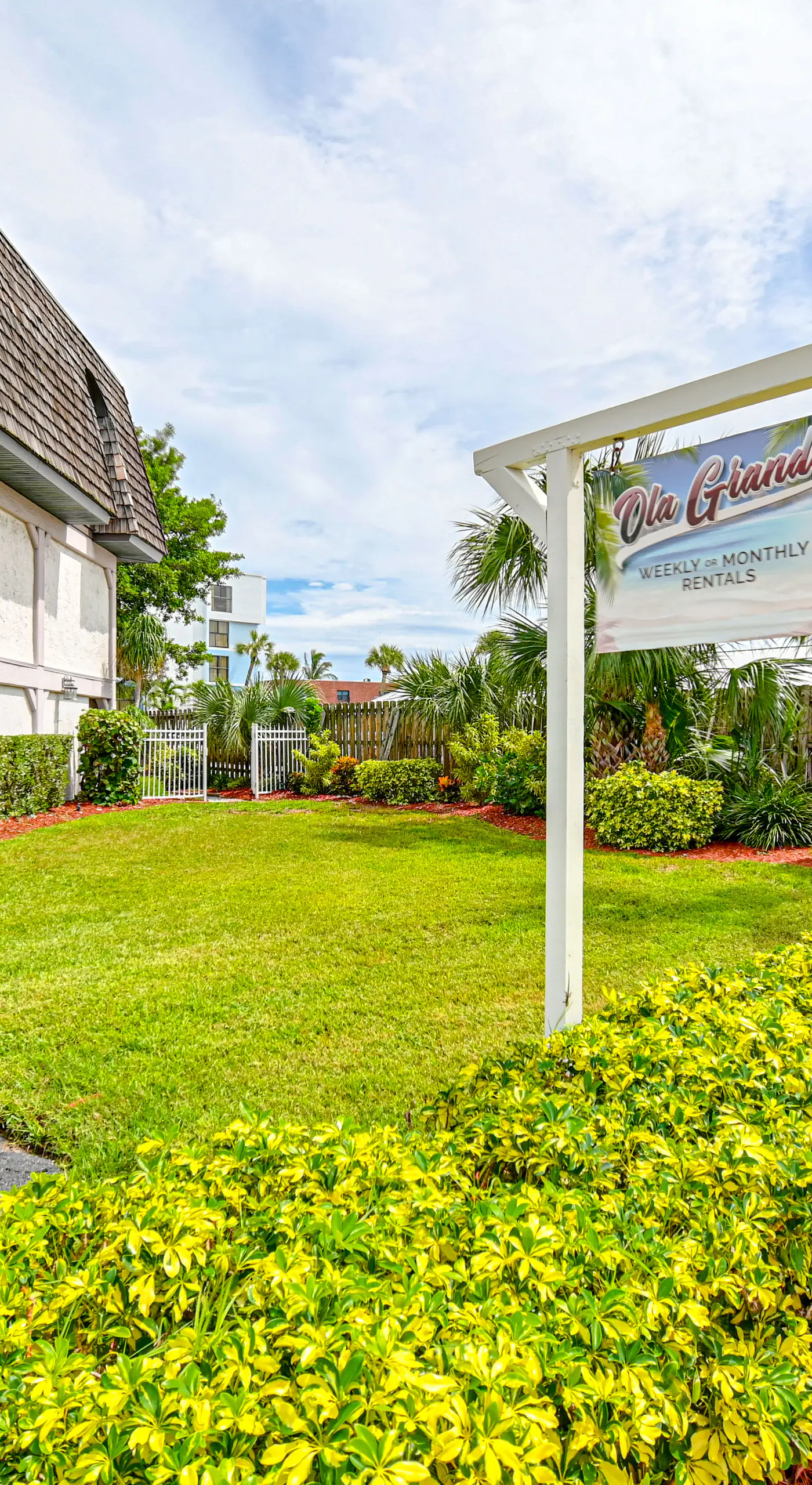 Steps to Sand: Condo w/ Pool Access in Cocoa Beach