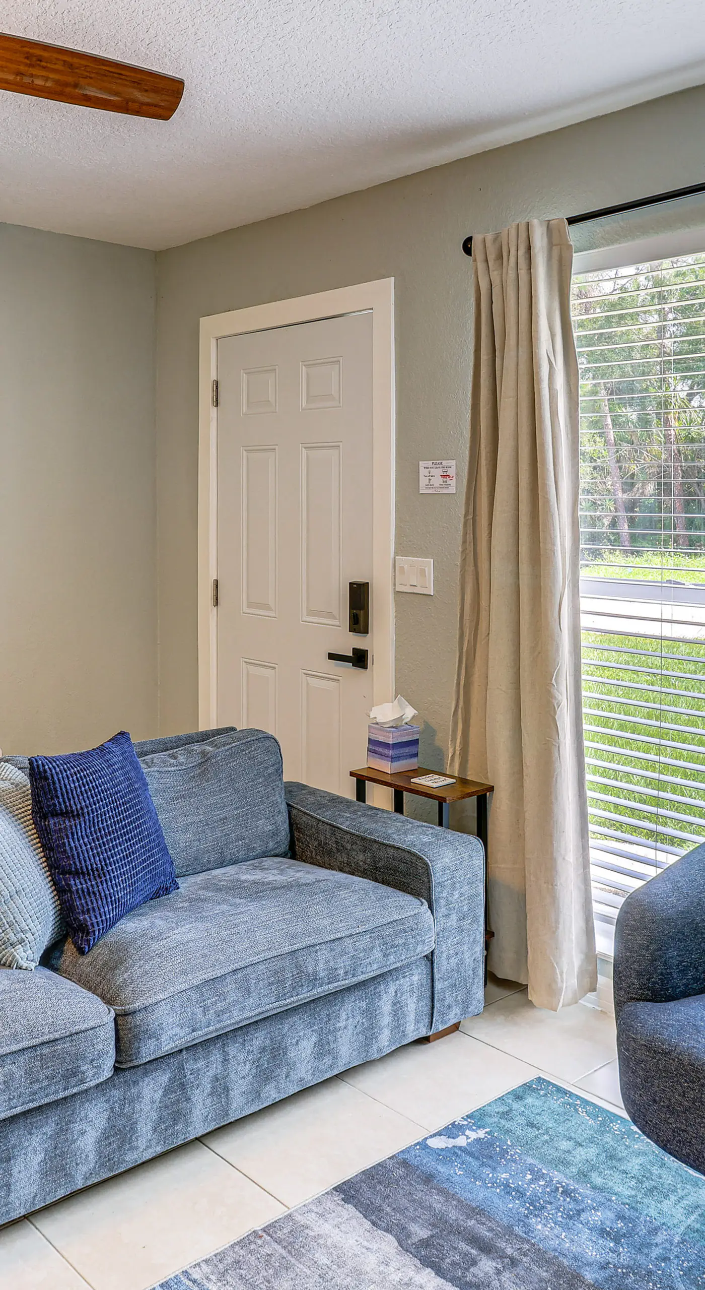 Mins to Beaches & HCA Hospital: Fort Pierce Home