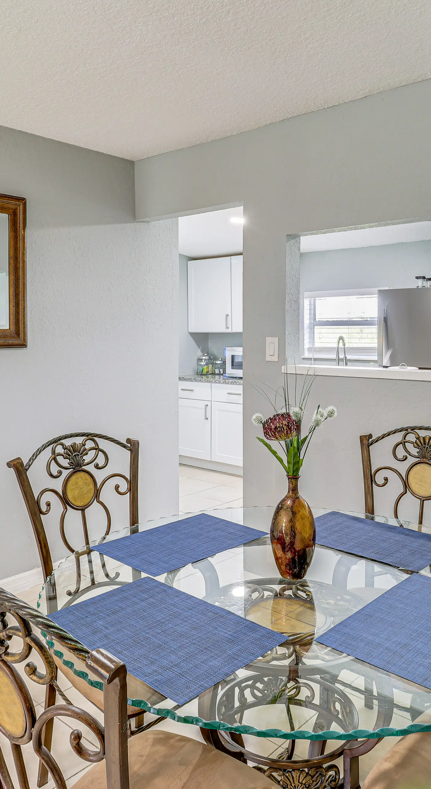 Mins to Beaches & HCA Hospital: Fort Pierce Home