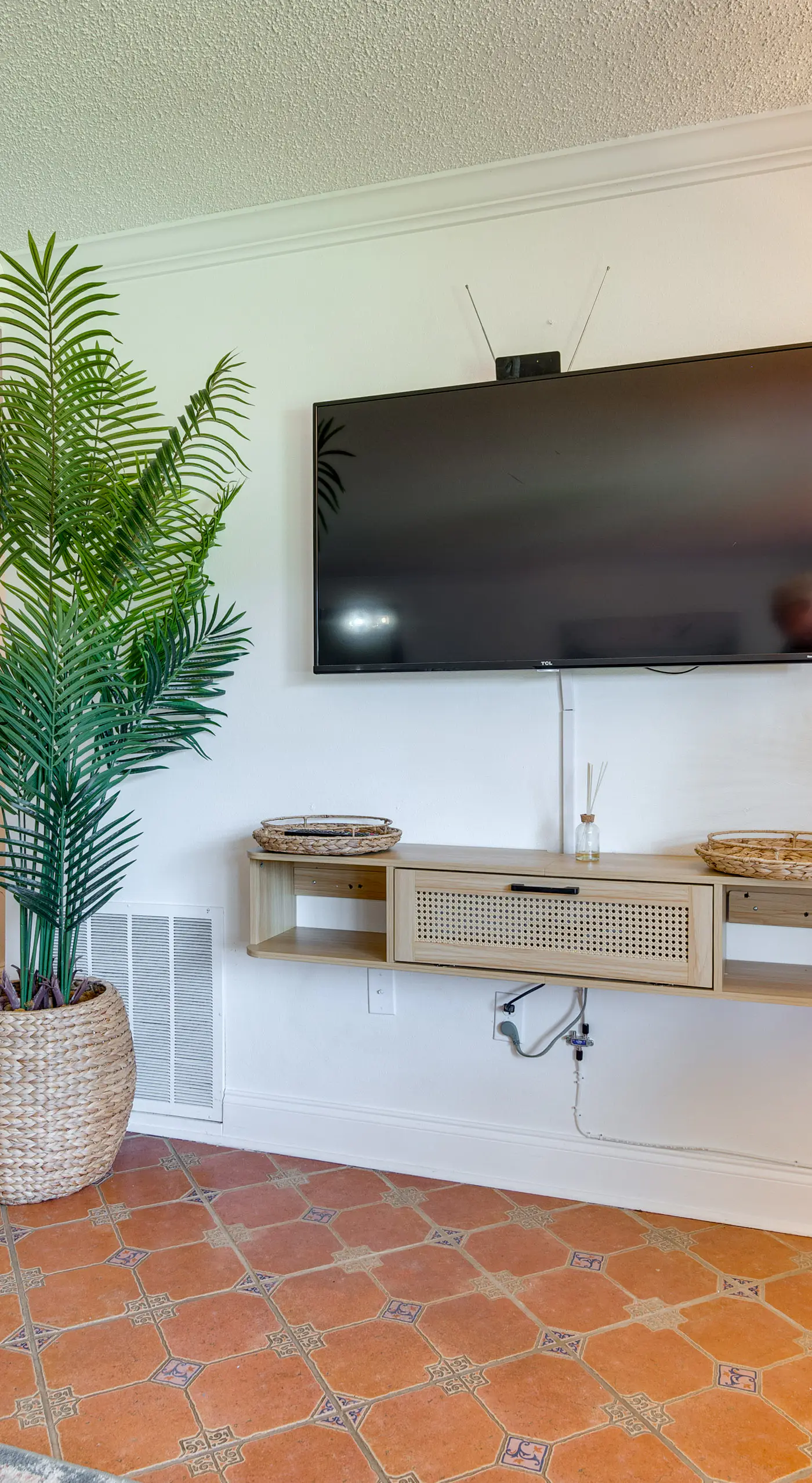 2 Blocks to Beach! Cape Canaveral Apt w/ Patio