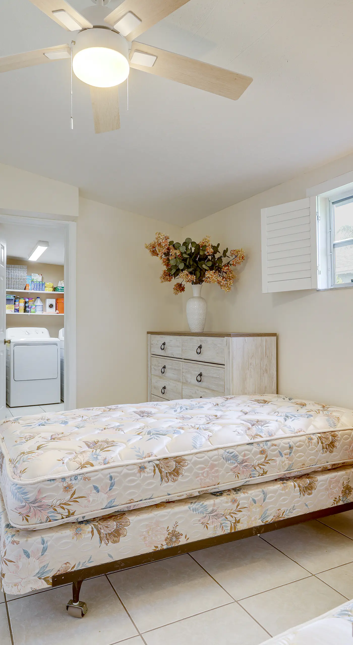 3 Mi to Jensen Beach: Pet-Friendly Getaway w/ Yard