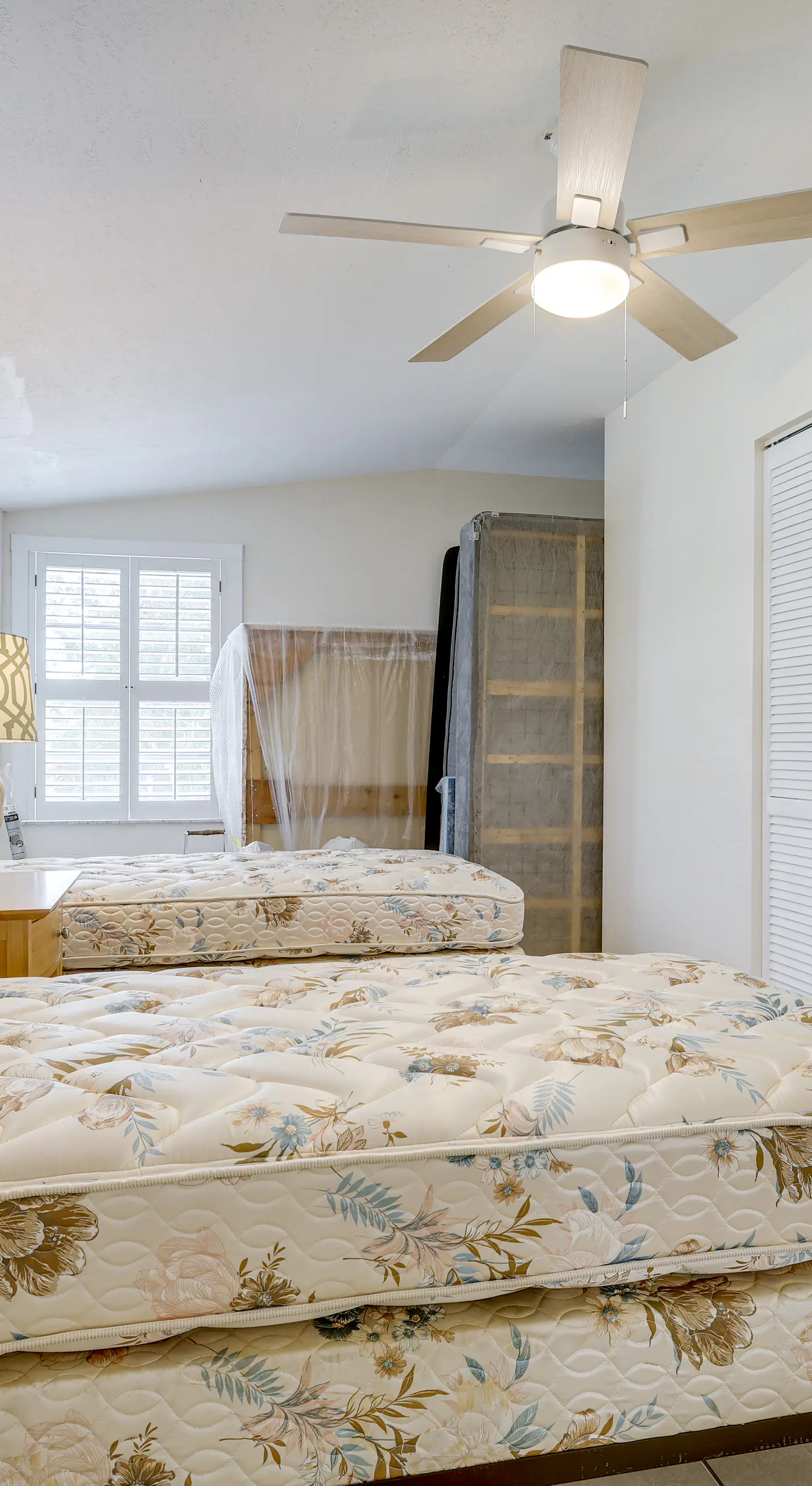 3 Mi to Jensen Beach: Pet-Friendly Getaway w/ Yard