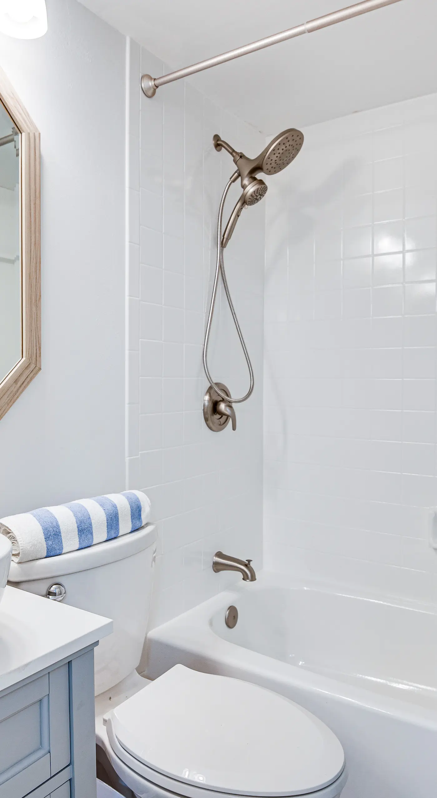 Condo w/ Direct Ocean Inlet View: Bikes Included!