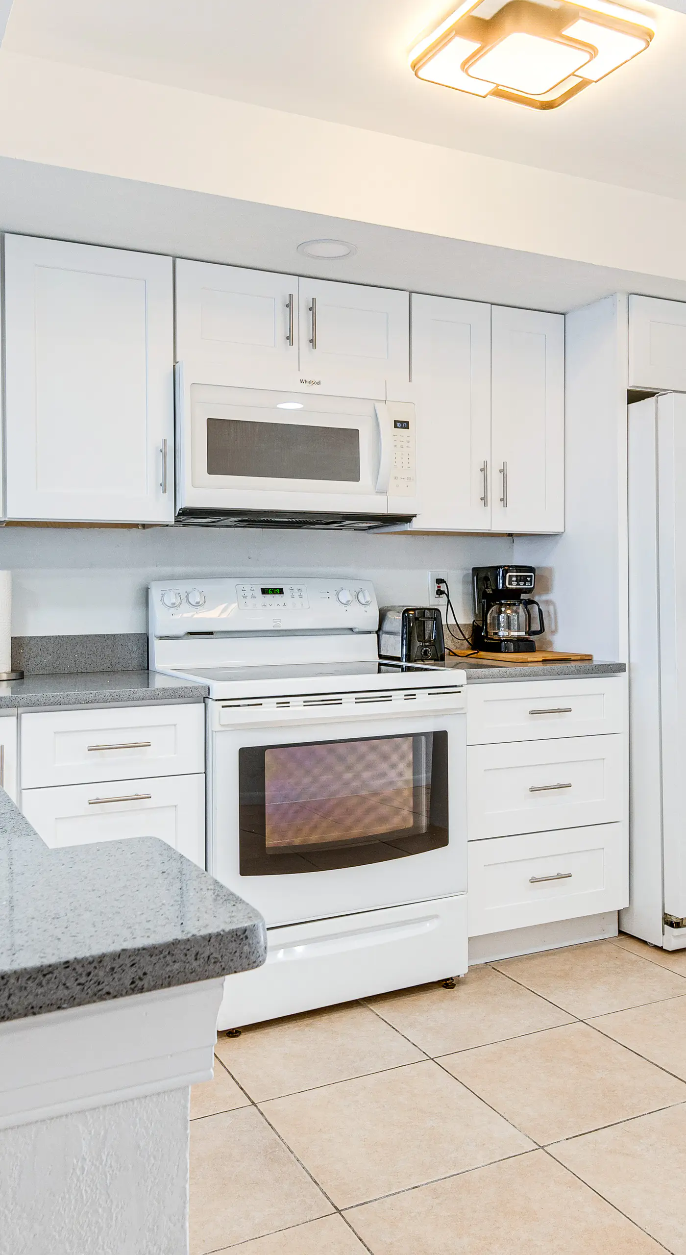 Condo w/ Direct Ocean Inlet View: Bikes Included!