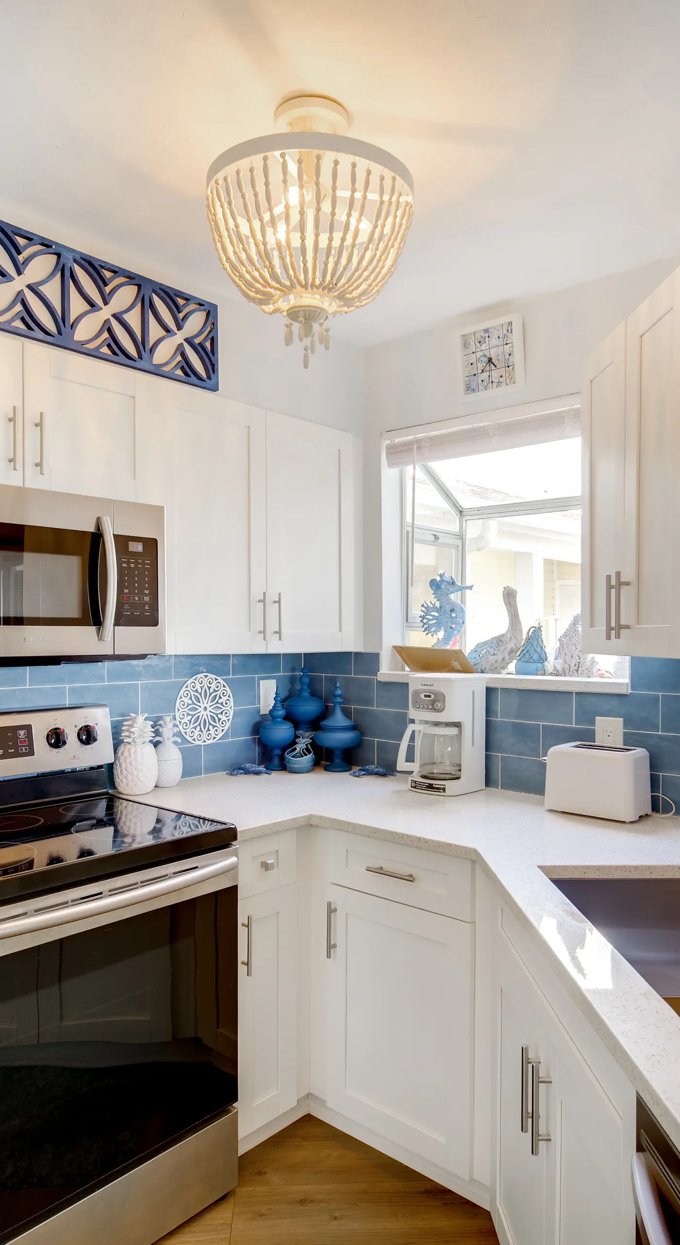 Walk to Canova Beach Park: Couple's Coastal Condo