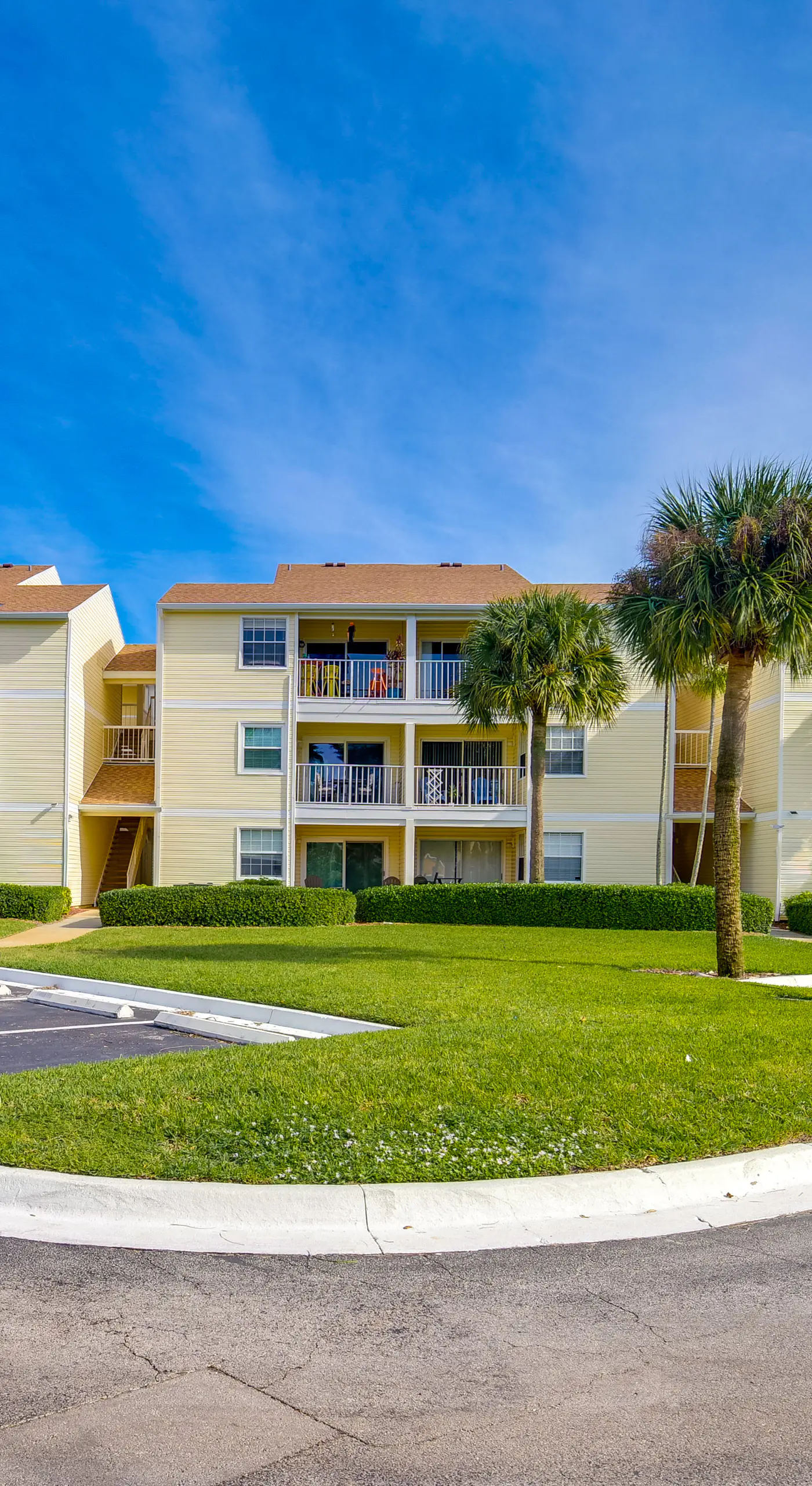 Walk to Canova Beach Park: Couple's Coastal Condo
