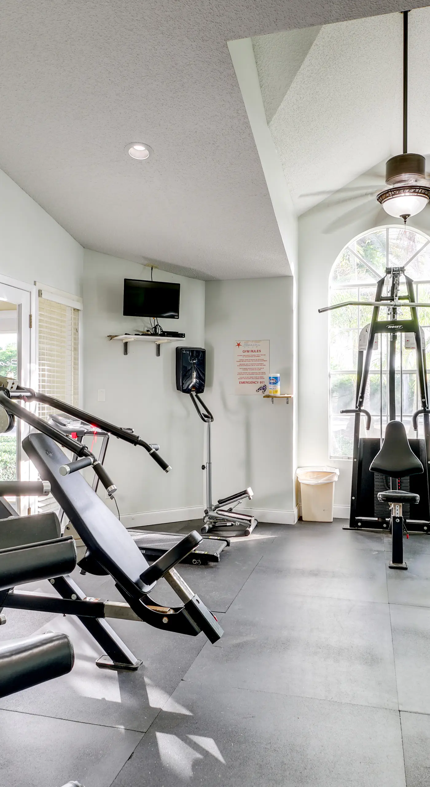Walk to Canova Beach Park: Couple's Coastal Condo