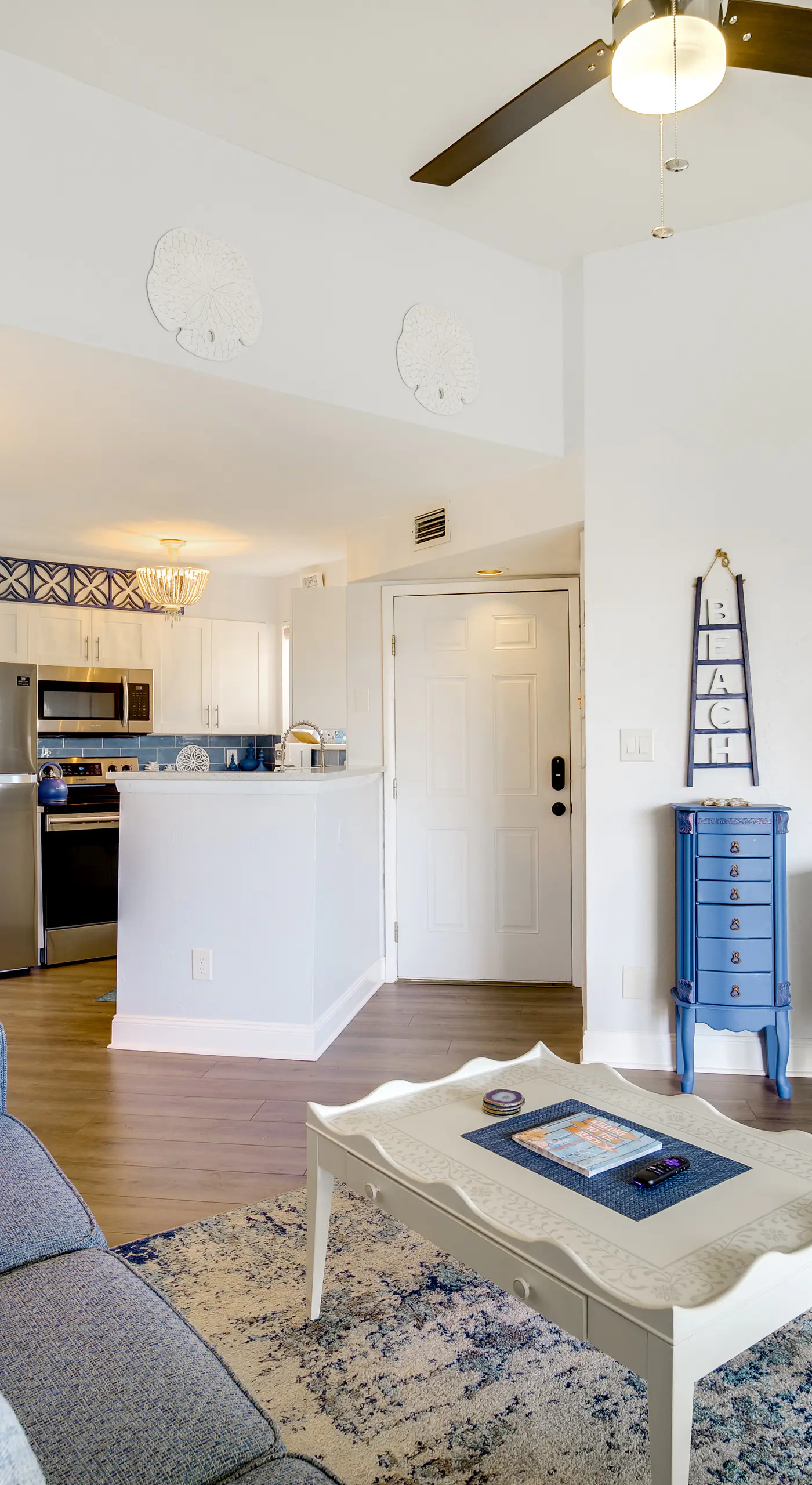 Walk to Canova Beach Park: Couple's Coastal Condo
