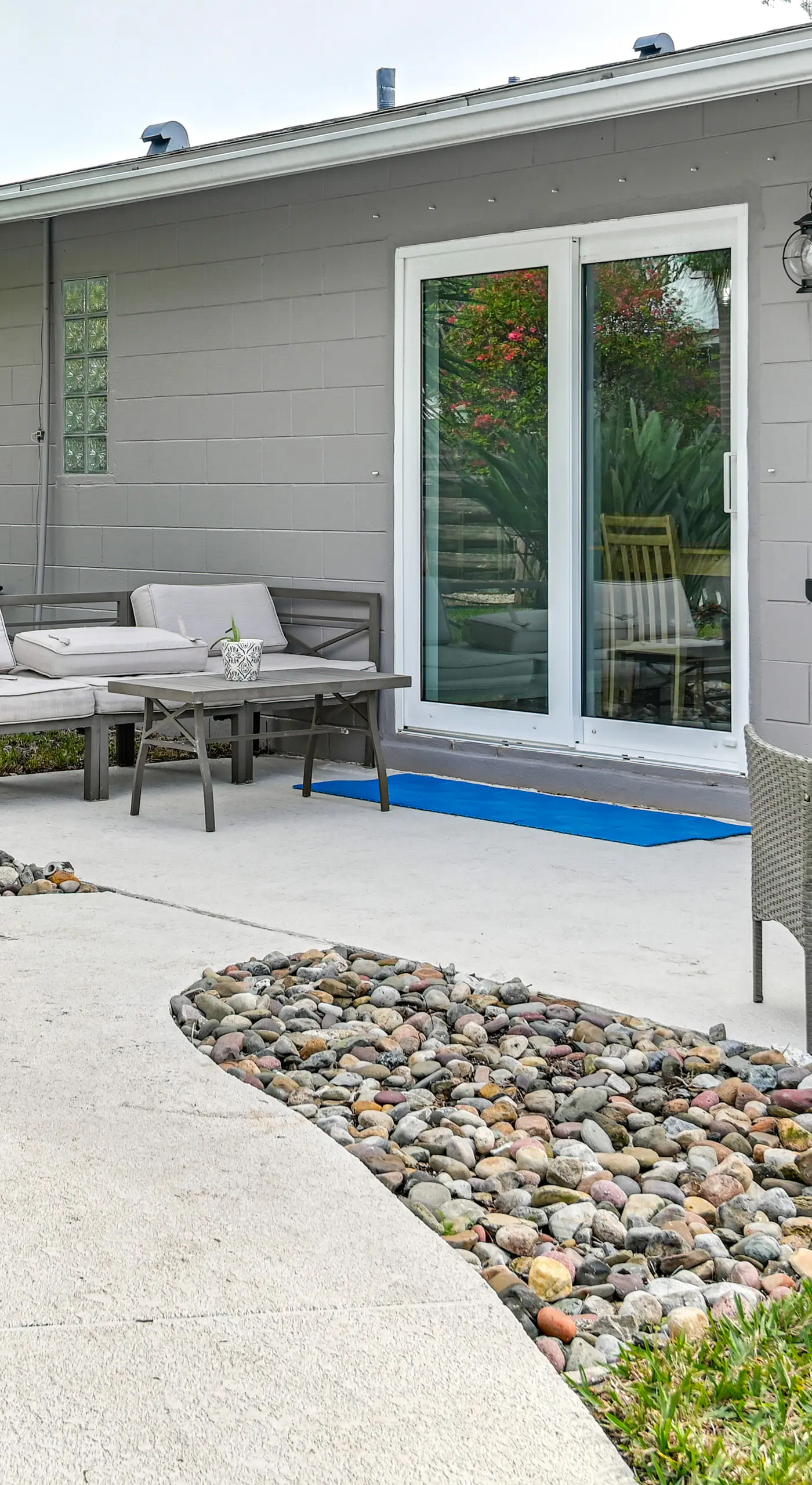 1/2 Mi to River! Poolside Escape on Merritt Island