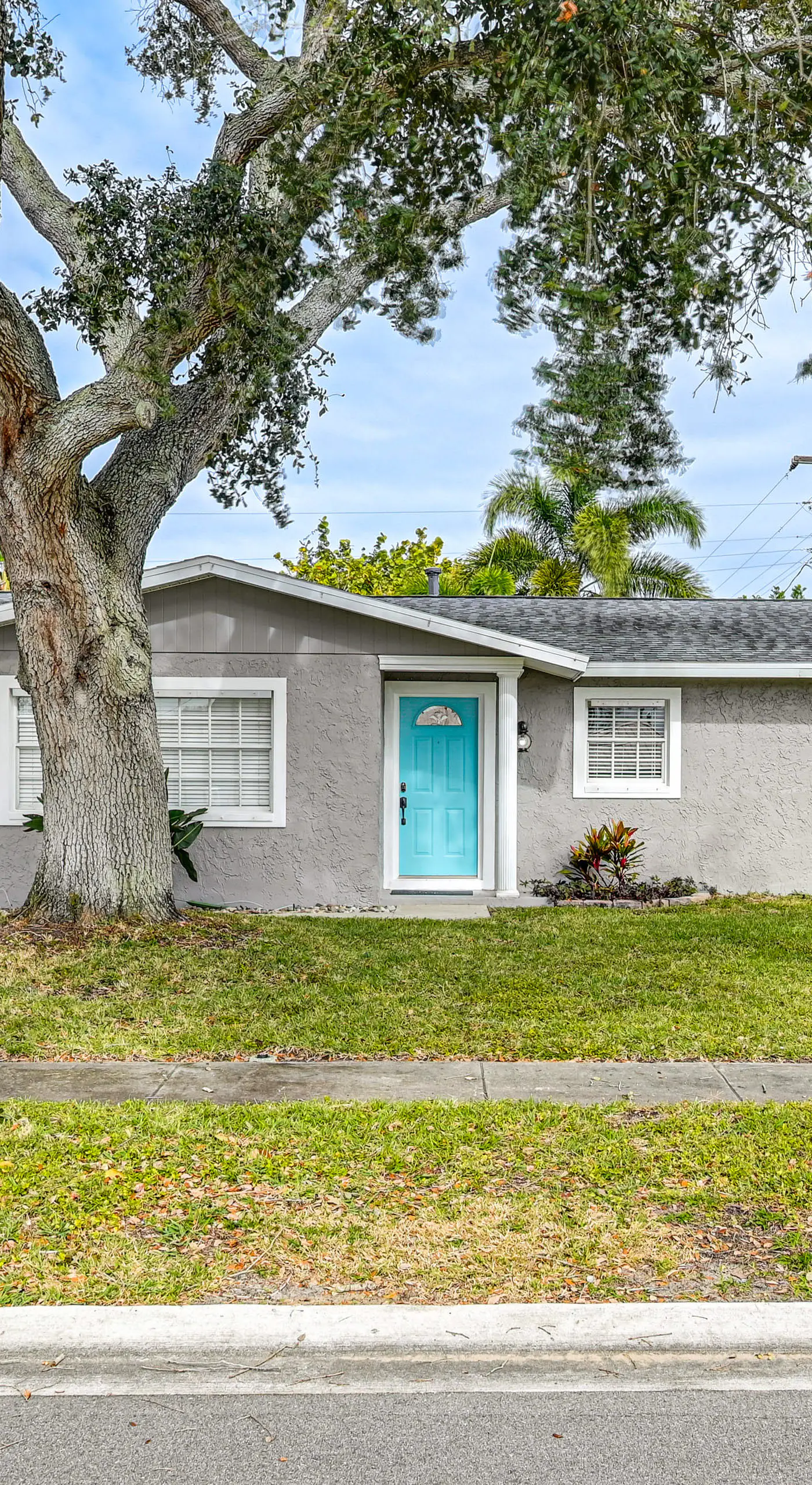 1/2 Mi to River! Poolside Escape on Merritt Island