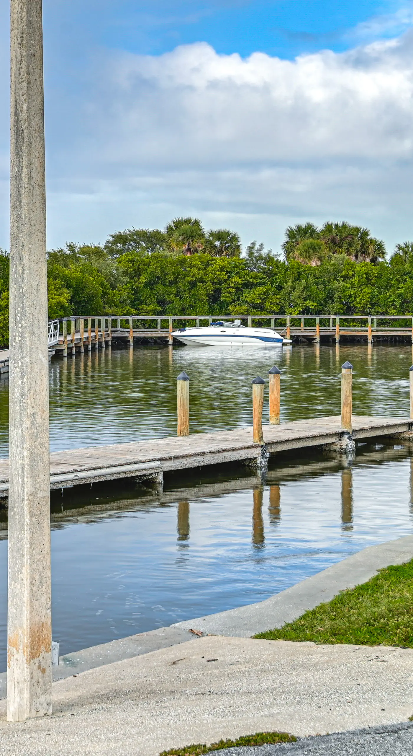 1/2 Mi to River! Poolside Escape on Merritt Island