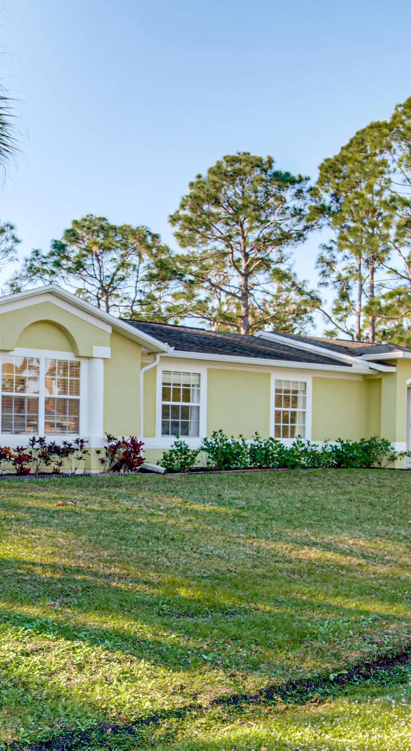Peaceful Palm Bay Retreat w/ Spacious Yard!