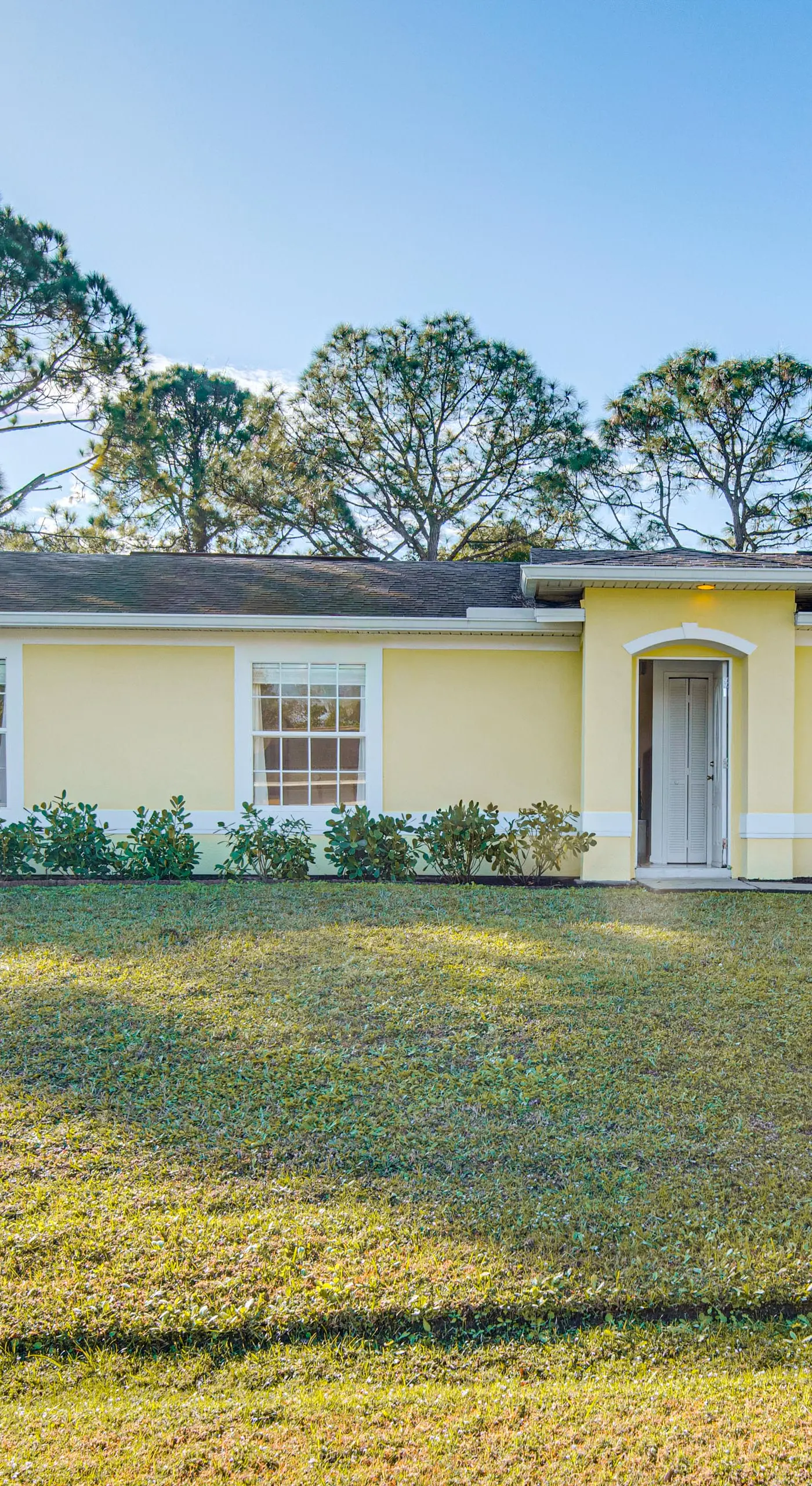Peaceful Palm Bay Retreat w/ Spacious Yard!