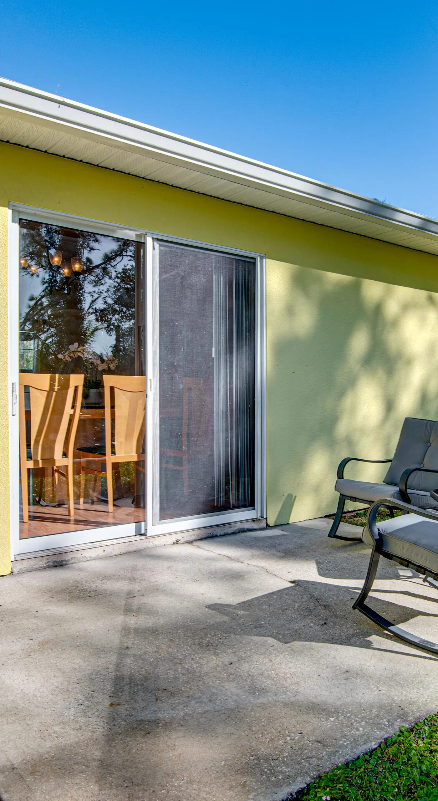 Peaceful Palm Bay Retreat w/ Spacious Yard!