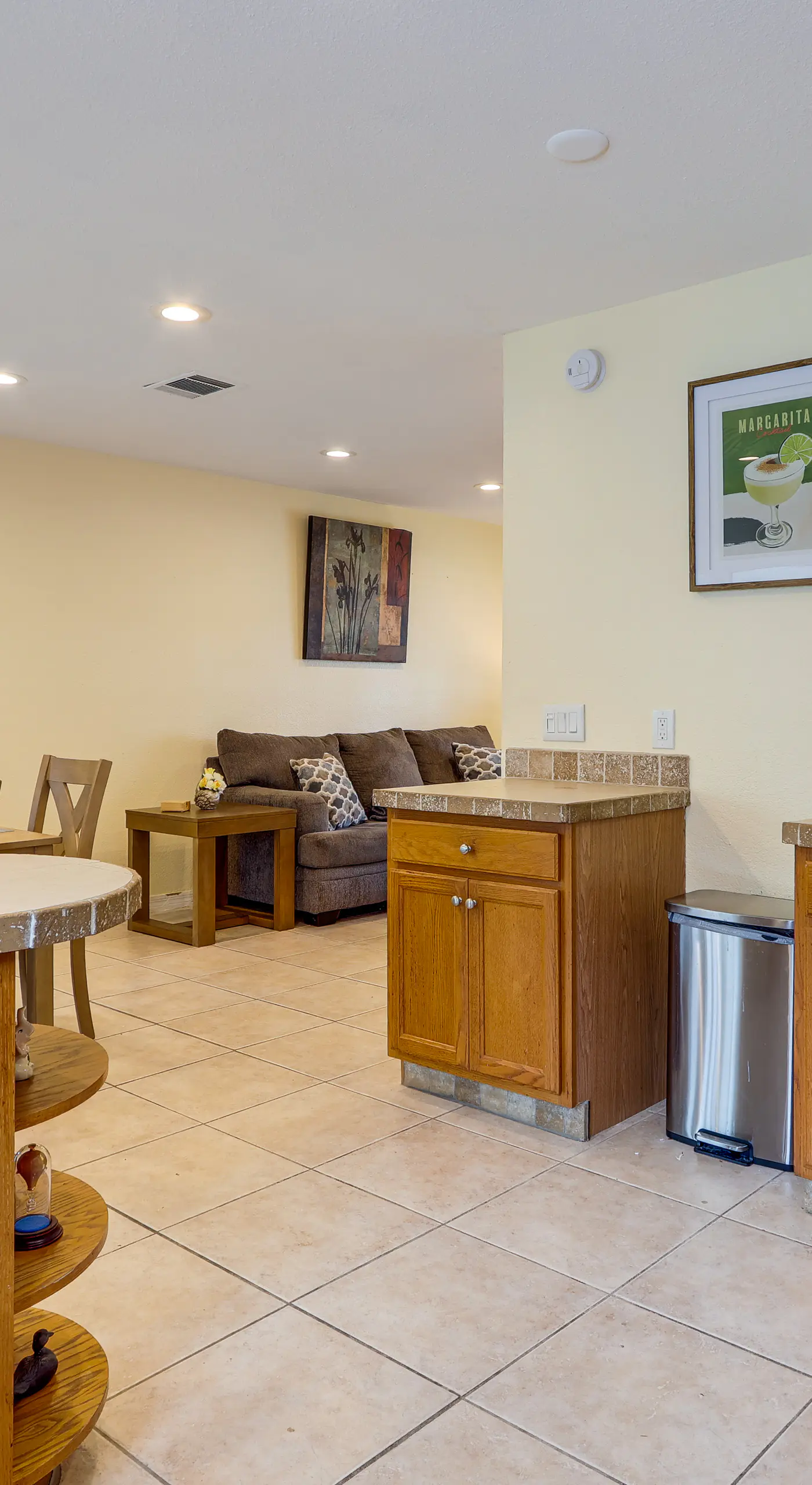 Screened Porch + Patio: Group Getaway in Palm Bay!