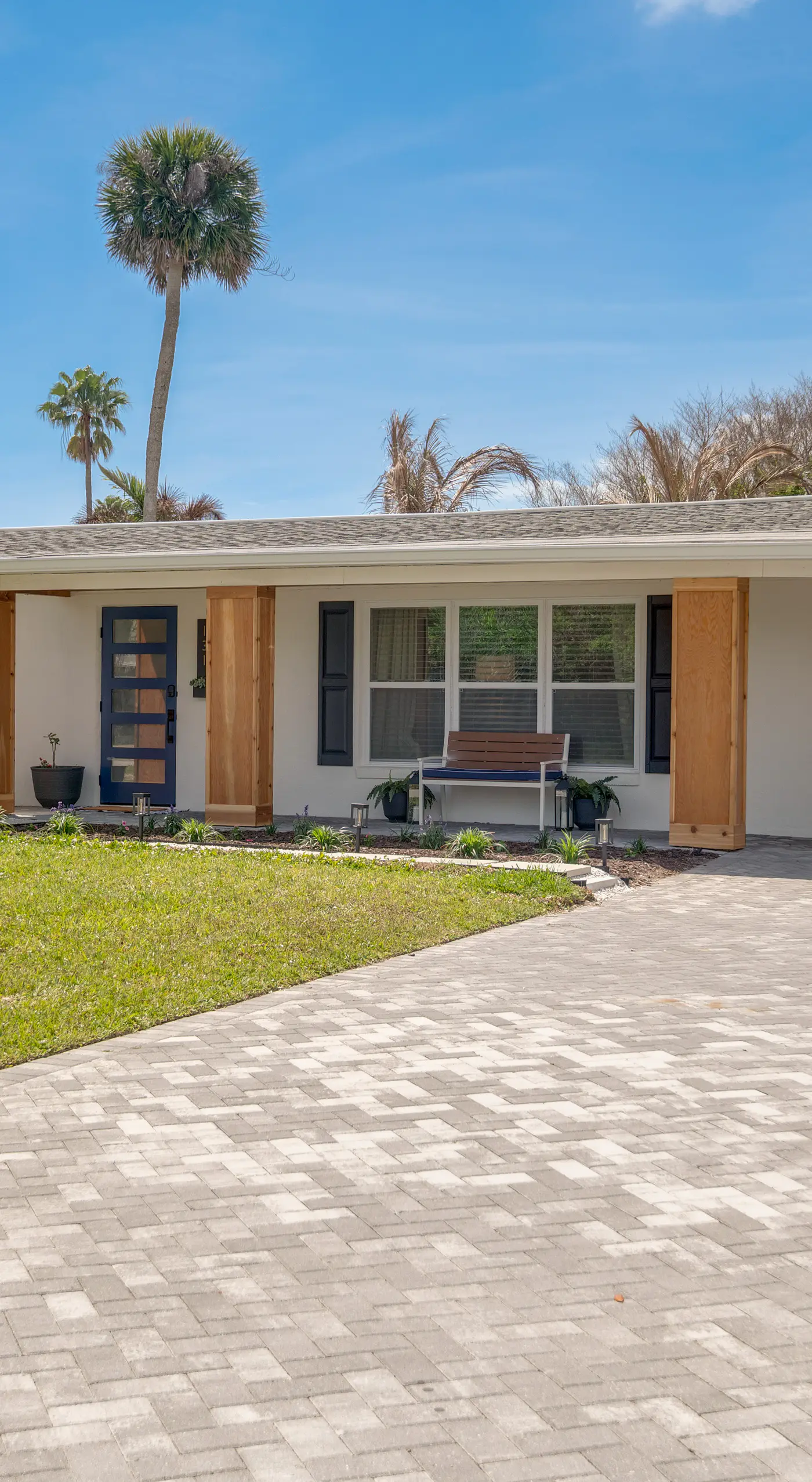 Pool & Spa, 2 Blocks to Beach! Cocoa Beach Retreat