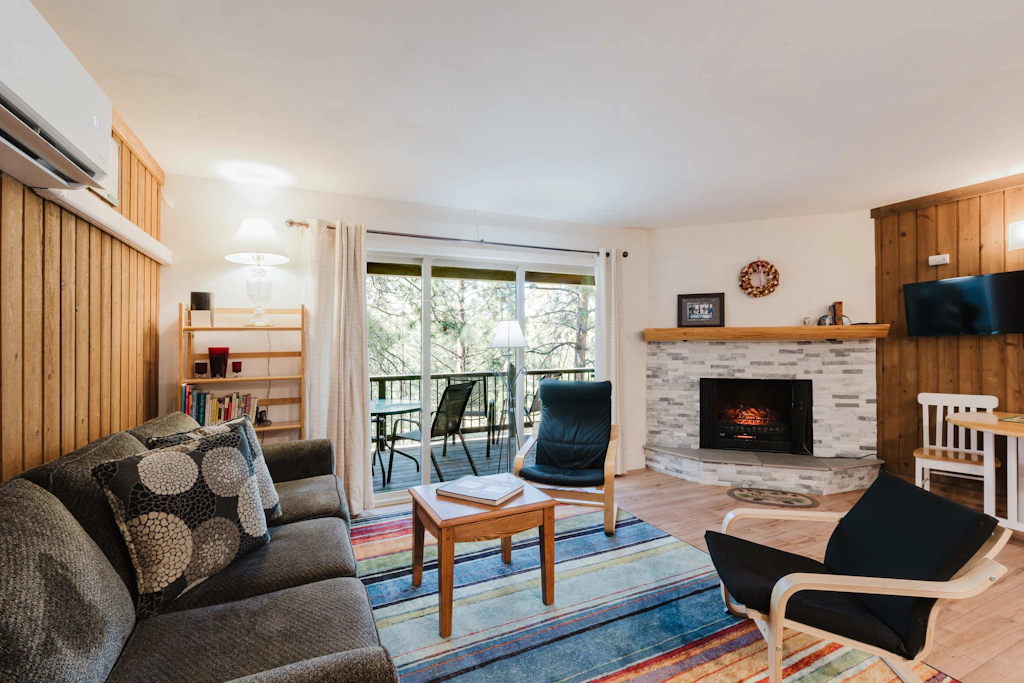 1BR Condo w/Game Room, Pool & Hot Tub