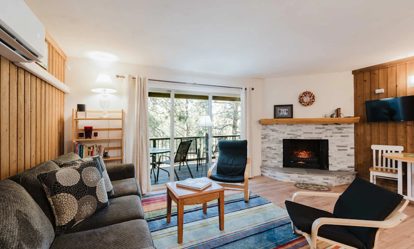 1BR Condo w/Game Room, Pool & Hot Tub