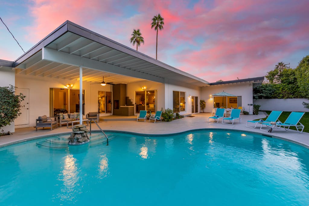 Chi Chi House – Mid-Mod Hollywood Retreat