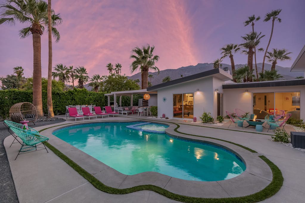 Fiesta in the Sun - Luxe Palm Springs Oasis