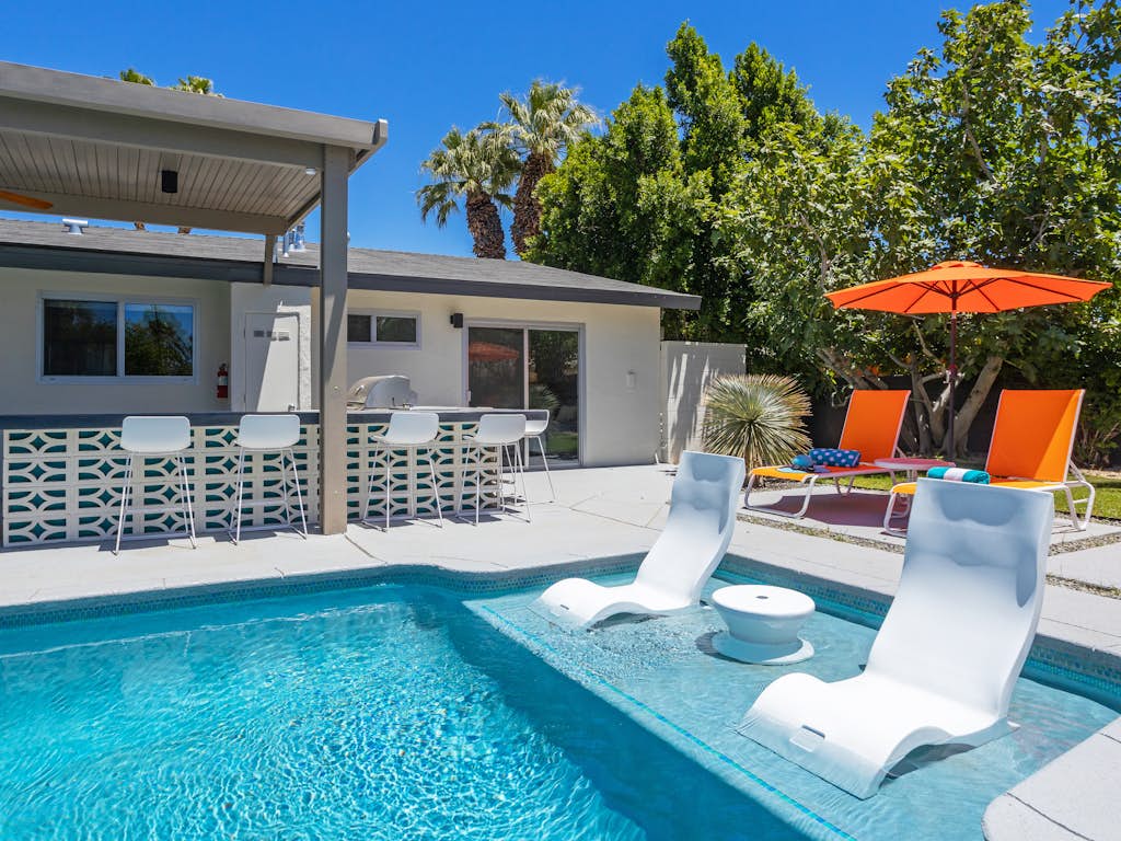 Fab Four at El Mirador – Midcentury Pool Retreat
