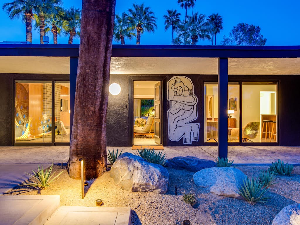 Mostero House at Old Las Palmas – Midcentury Luxury