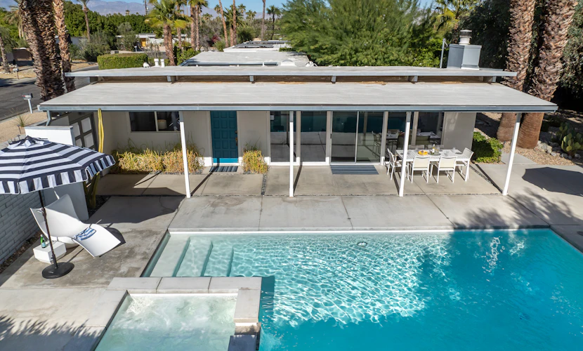Happy Hour - Iconic Mid Mod Palm Springs