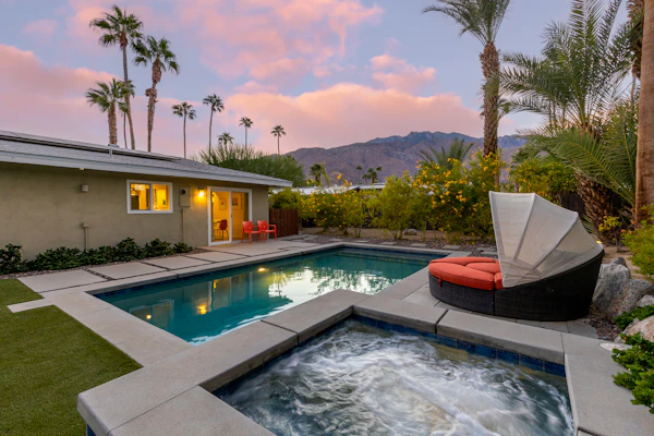 Modern Ranch Heaven – Luxury Midcentury Stay