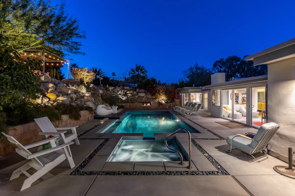 On The Rocks – Tuscan-Moroccan Luxury Retreat