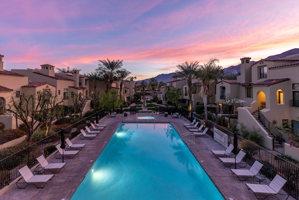 Villorrio Surprise – Stylish Rooftop Condo Near Downtown