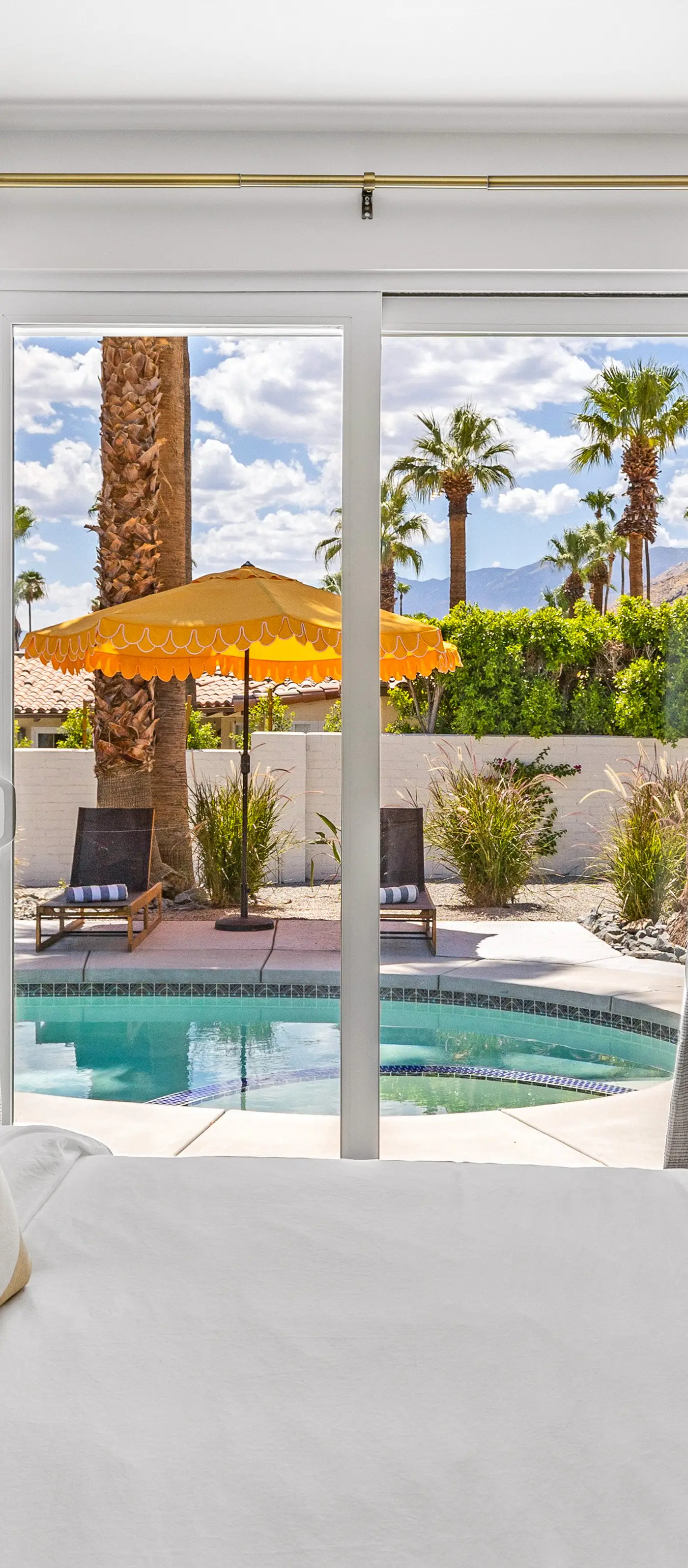 Eleven Palms