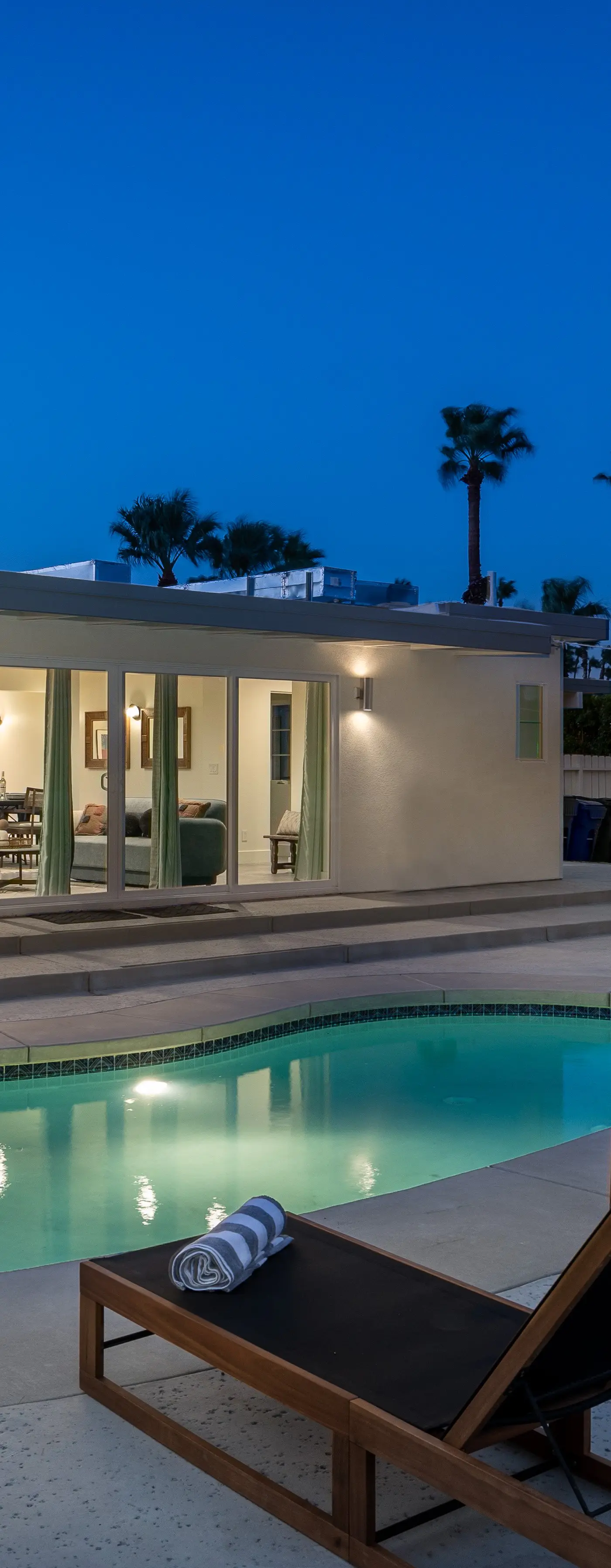 Eleven Palms