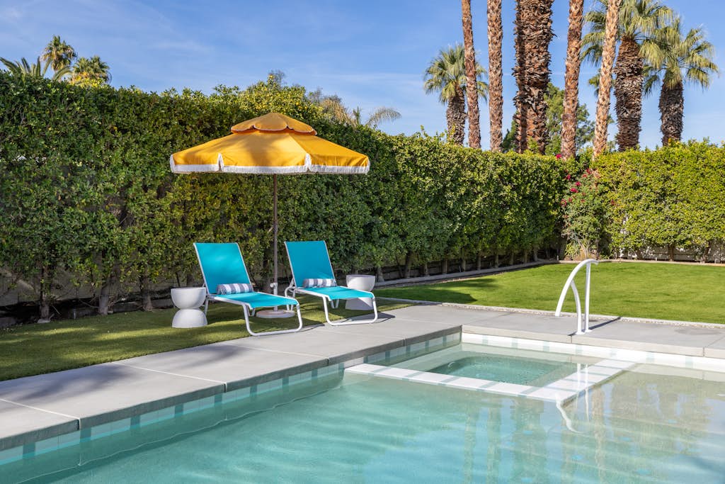 Poolside Gossip - Swanky Mid-Mod Retreat