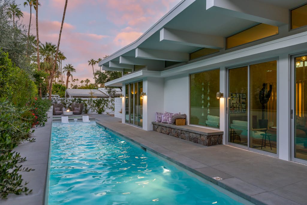 Webb House – Mid-Century Modern in Vista Las Palma