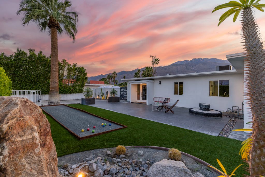 The Leroy Palm Springs – Eclectic Retreat