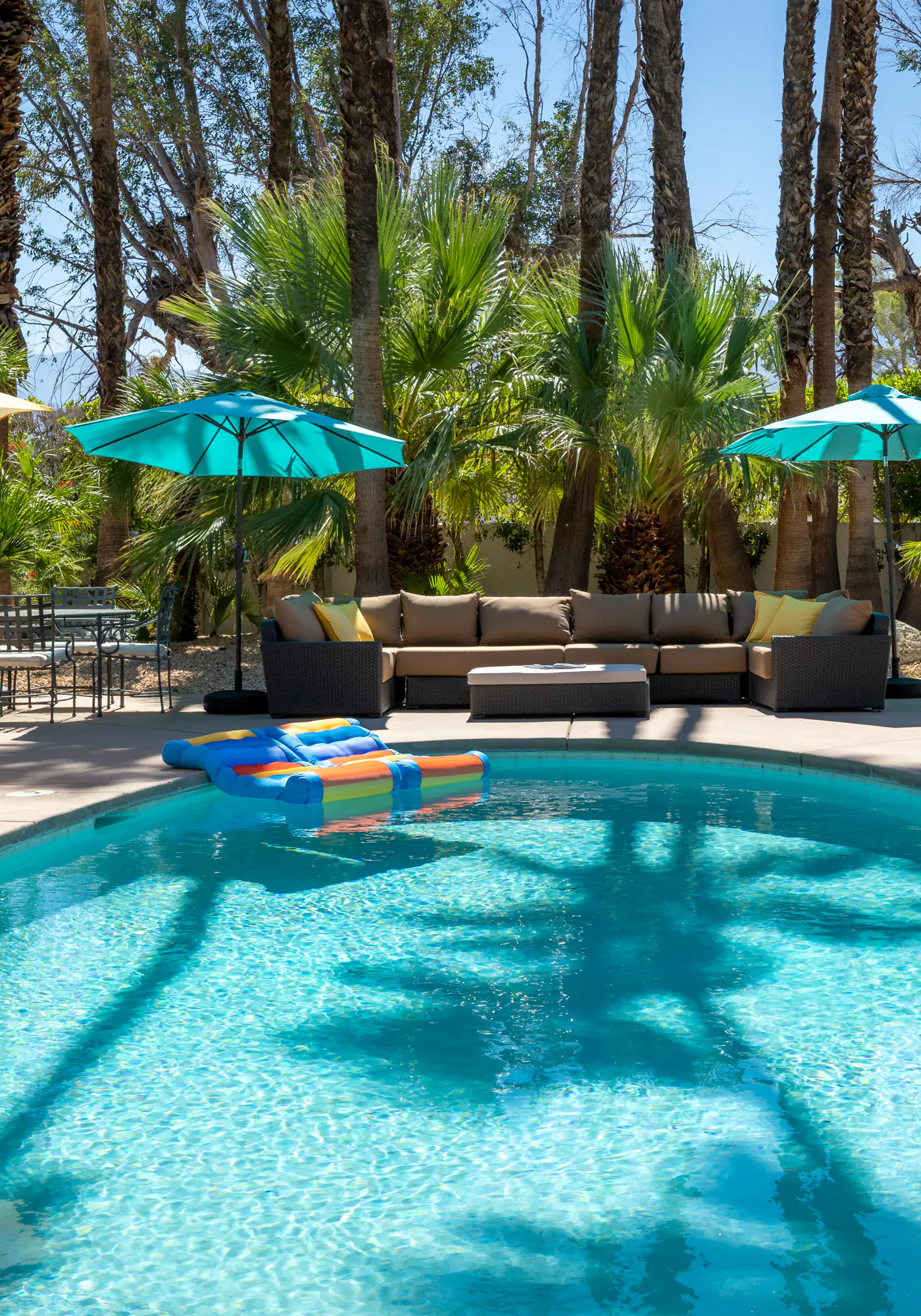 77 Palms