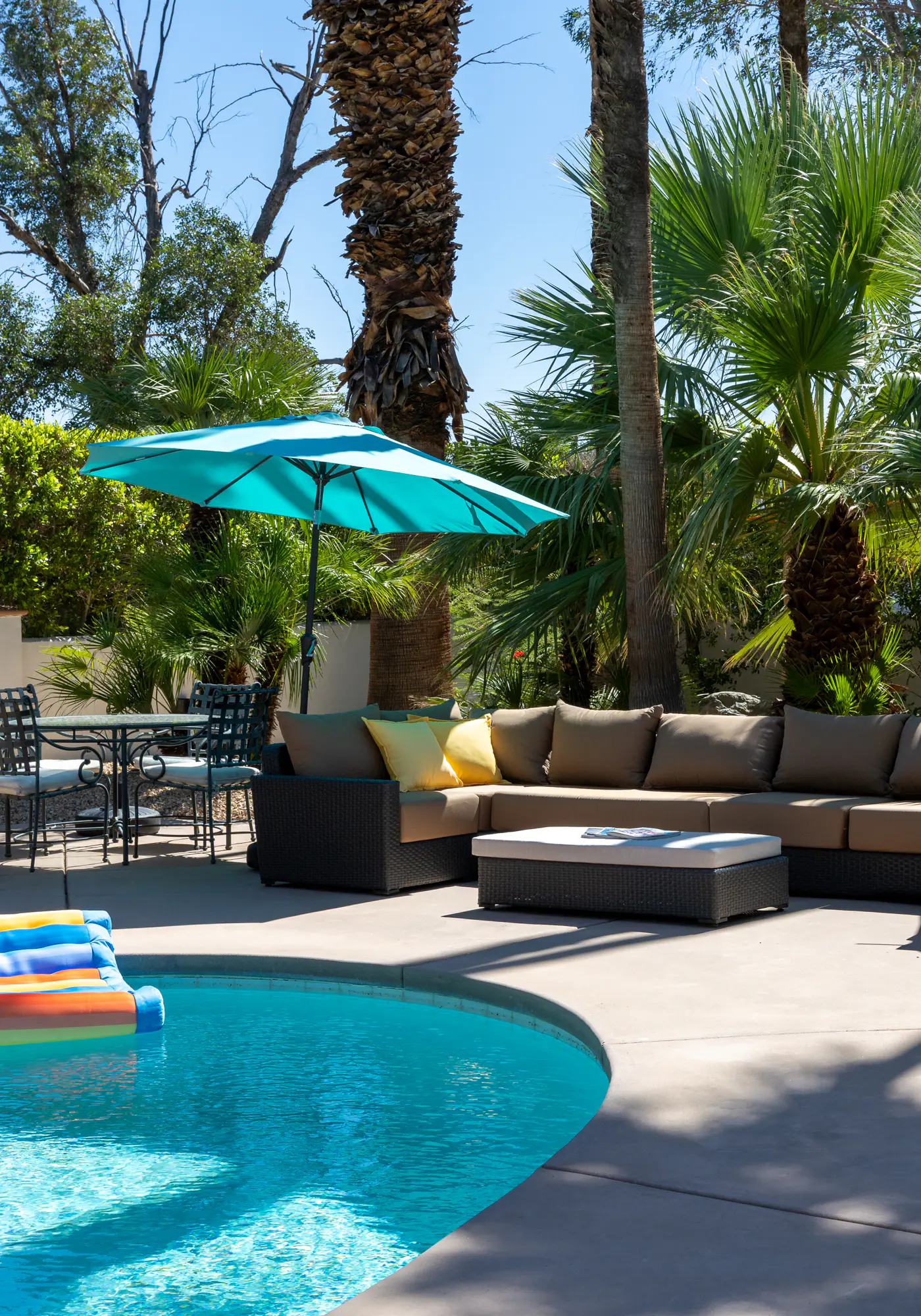 77 Palms