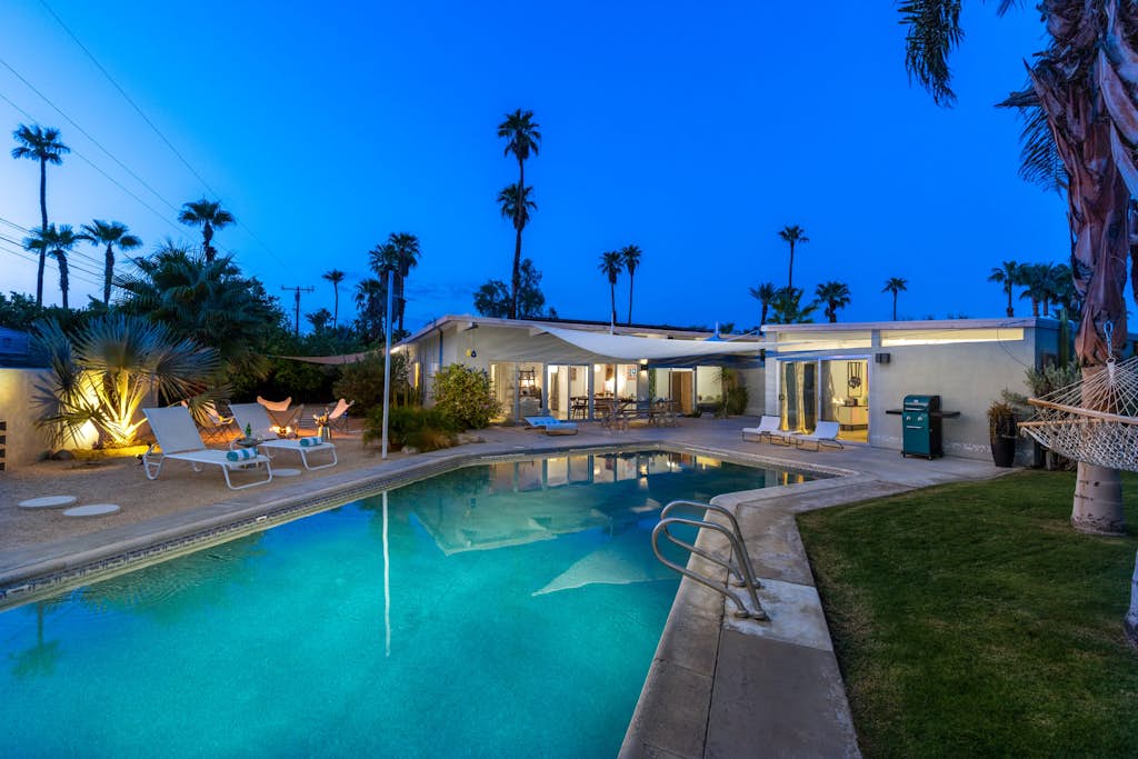 The 1959 - Mid-Century Pool & Spa Retreat