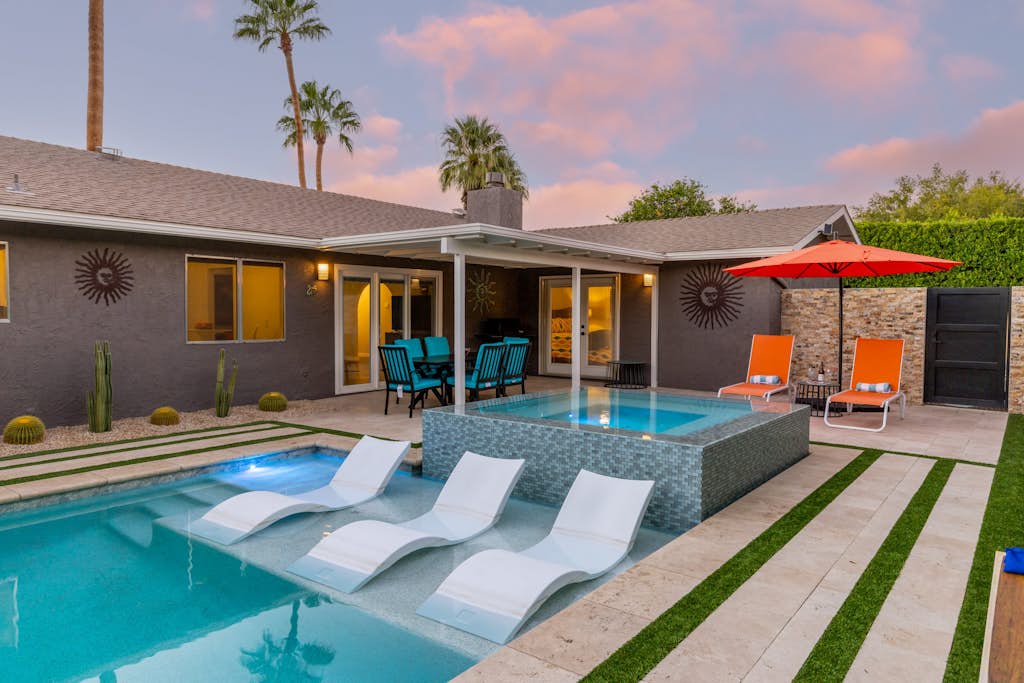 Haus of Tranquility - Desert Pool Retreat