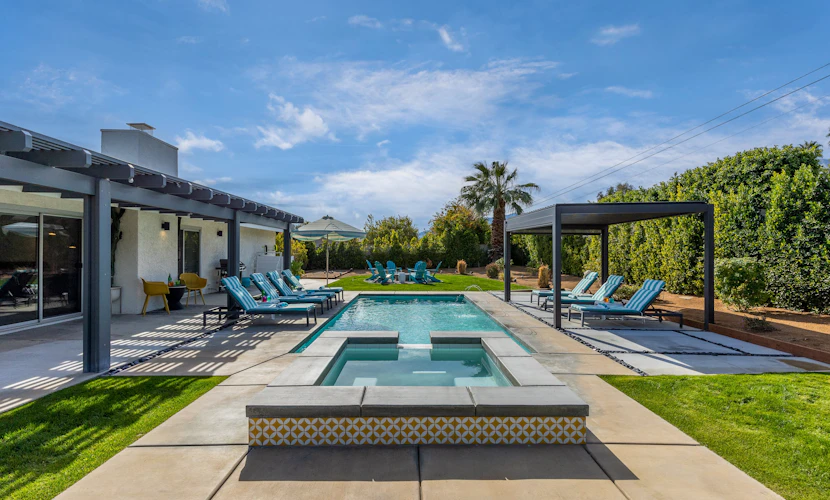 Desert Daydreams – Luxe Palm Springs Pool Home