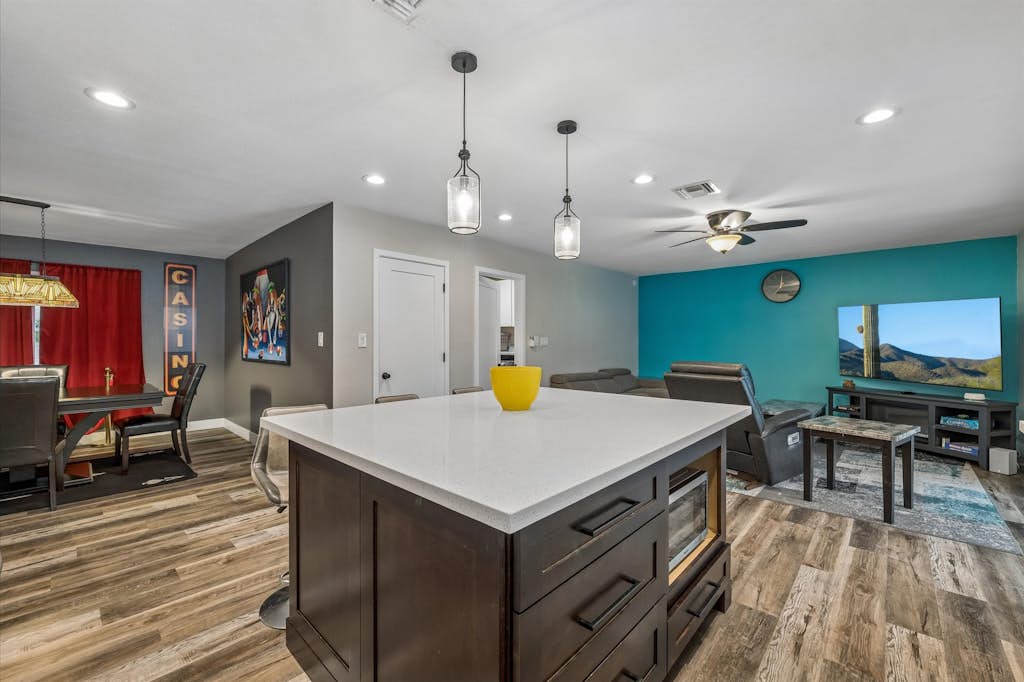 Roll and Roam - private pool, fire pit, games, and just minutes from Old Town Scottsdale