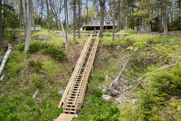 Settlers Cottage, cute Maine home with water views