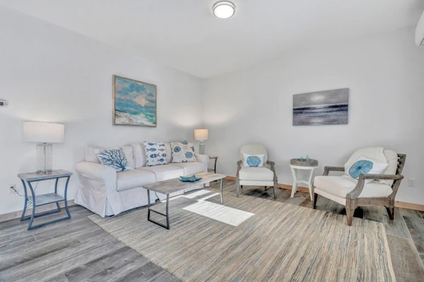 Ocean Breeze West Wind – Updated 2BR/2BA home step